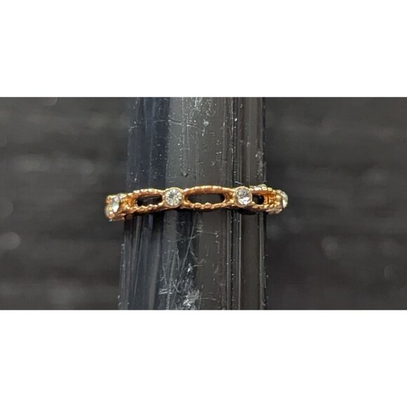 Vintage GoldTone Open Link Band Ring With Clear Rhinestone Accents Size 5.25 - Picture 3 of 9